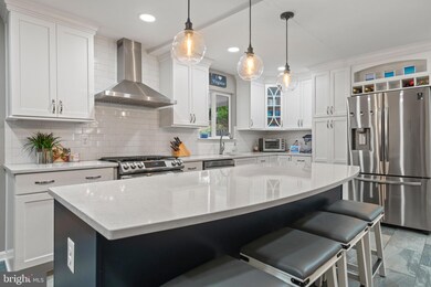 6824 Lamp Post Ln, Alexandria, VA 22306 - photo 5