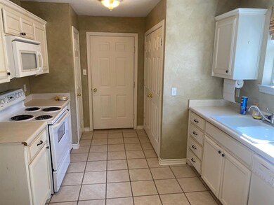 1220 W Main St, Decatur, TX 76234 - photo 4