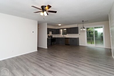 307 N Rockingchair Rd, Paragould, AR 72450 - photo 5