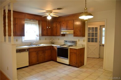 2128 Essex Mill Rd, Dunnsville, VA 22454 - photo 7