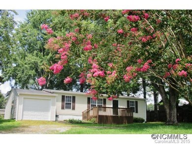 131 Leslie Way, Hendersonville, NC 28792 - photo 2