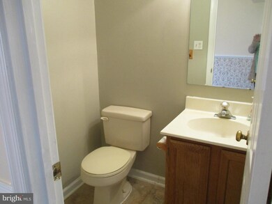 431 Denning Ct, Warrenton, VA 20186 - photo 6