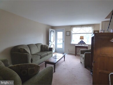 236 Westpark Ln, Clifton Heights, PA 19018 - photo 4