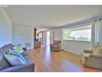 94287 June St, Gold Beach, OR 97444 - photo 6