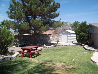 10824 Tom Kite Ct, El Paso, TX 79935 - photo 5