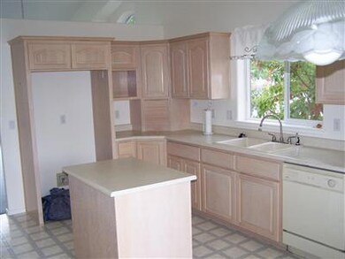 538 SW Leonard St, Grants Pass, OR 97526 - photo 5