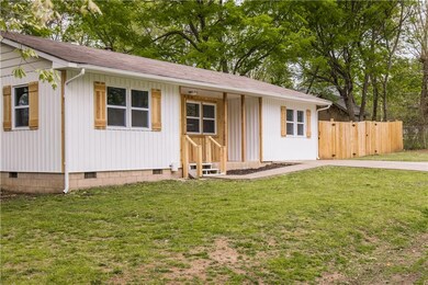 108 W Graham St, Prairie Grove, AR 72753 - photo 3