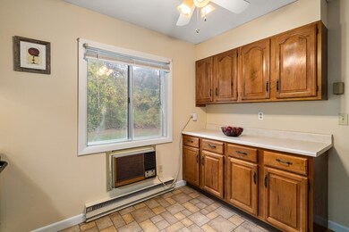 121 Bailey St unit E43, Worcester, MA 01602 - photo 4