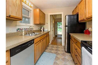 1731 47th St, Des Moines, IA 50310 - photo 7