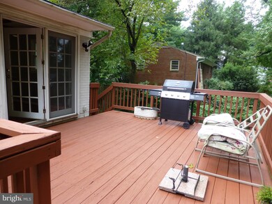 2046 Greenwich St, Falls Church, VA 22043 - photo 6