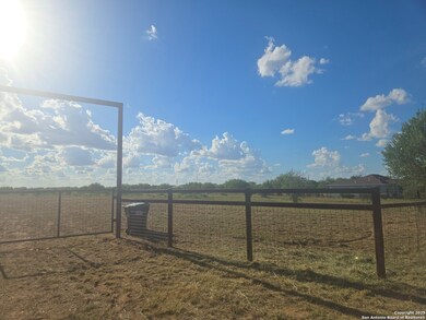 15215 Cassiano Rd, Elmendorf, TX 78112 - photo 2