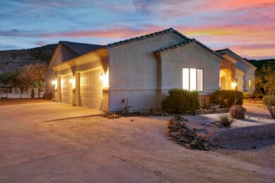 GORGEOUS New River Home