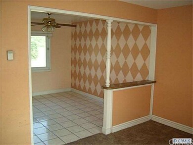 Dining room.