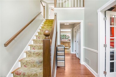 301 Ash Grove Cir, Aurora, OH 44202 - photo 2