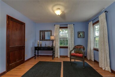 Sitting Room/Library