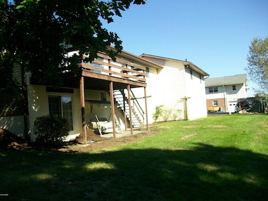 1070 Skyview Dr, Milton, PA 17847 - photo 4