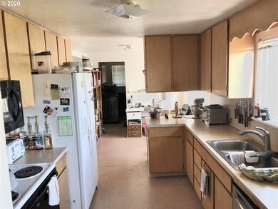 1825 E Ellendale Ave, Dallas, OR 97338 - photo 6