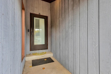 1718 Acorn Ct, Menasha, WI 54952 - photo 3