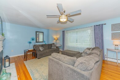 1 Livingroom 3