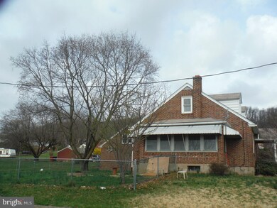 202 N 7th St, Bally, PA 19503 - photo 4