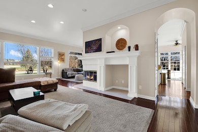 W233N3088 Oakmont Ct E unit B, Pewaukee, WI 53072 - photo 4