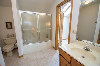 1288 Oakleaf Ct, Aurora, IL 60506 - photo 6