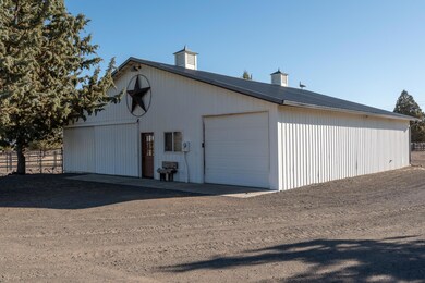 22575 Skyview Ln, Bend, OR 97702 - photo 5