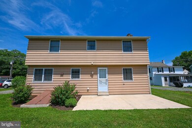 478 Mill St, Boyertown, PA 19512 - photo 2
