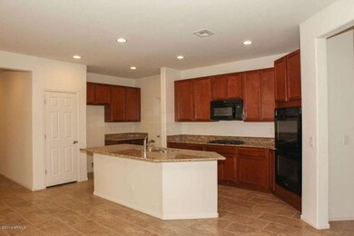 Kitchen2 (2)