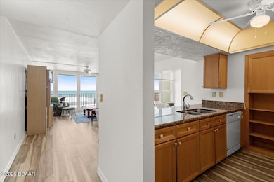 24-5201 S Atlantic Ave #708 (21 of 44)