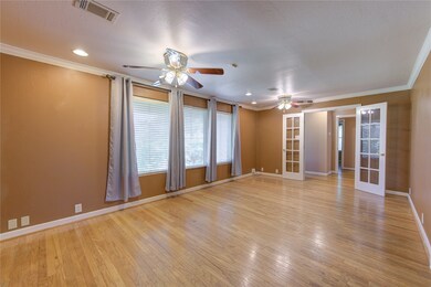 1011 Inwood St, Tomball, TX 77375 - photo 4