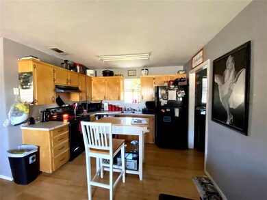 604 Sid St, Bonham, TX 75418 - photo 5