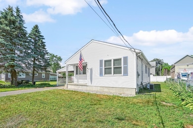 47 Sullivan St, Chicopee, MA 01020 - photo 3