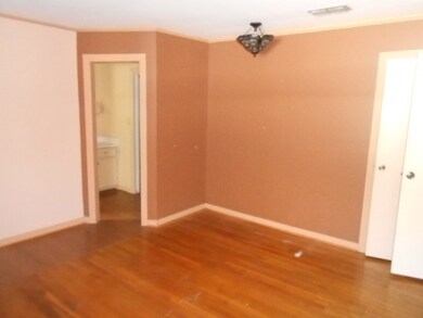 1305 Louisiana Ave, Tylertown, MS 39667 - photo 6