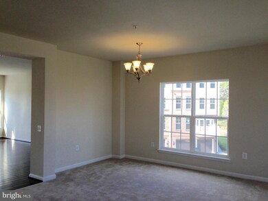 43516 Stonecliff Terrace unit ., Chantilly, VA 20152 - photo 5