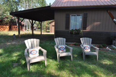 Nice sitting area in front.