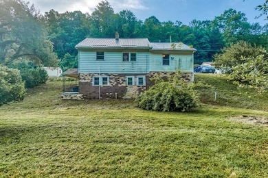 1256 Scratch Gravel Rd, Marion, VA 24354 - photo 5