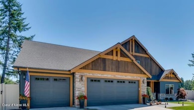 3 Front of Home.jpg-FULL