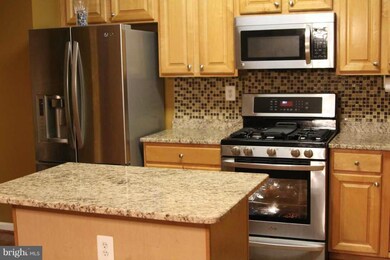 2522 Isham Randolph Dr, Herndon, VA 20171 - photo 5