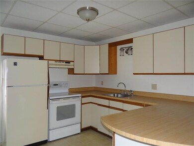 116 Portland Ave unit 3, Old Orchard Beach, ME 04064 - photo 4