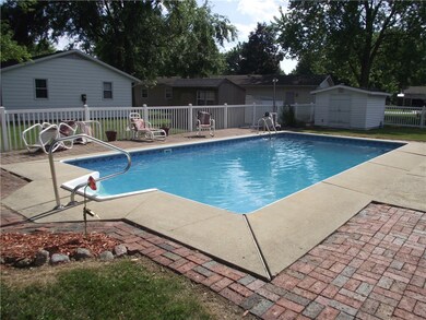 1003 W Evergreen Ave, Effingham, IL 62401 - photo 4