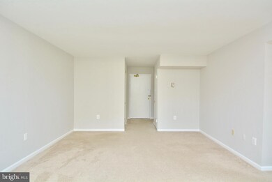 27 Canterbury Square unit 301, Alexandria, VA 22304 - photo 2
