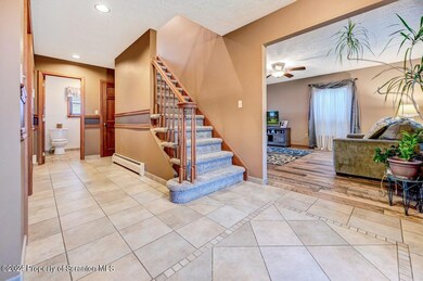 925 Appletree Rd, Moscow, PA 18444 - photo 7