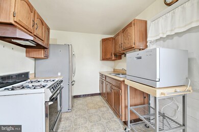 8509 Oakleigh Rd, Parkville, MD 21234 - photo 6