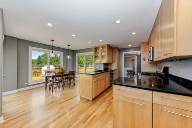 4803 Snapjack Cir, Naperville, IL 60564 - photo 5