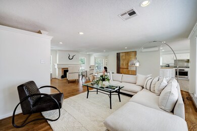 12134 Tara Dr, Houston, TX 77024 - photo 5