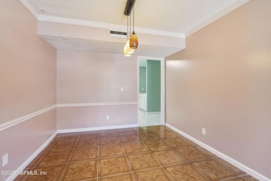 11-web-or-mls-Cherwell Ln unit 5b-S0211-