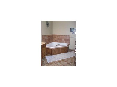 tub in master bath