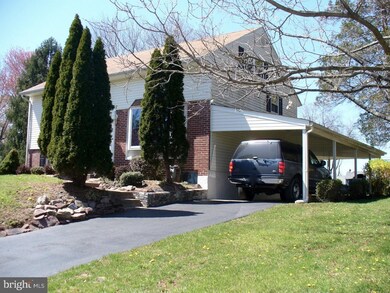 1061 Wayfield Dr, Norristown, PA 19403 - photo 3