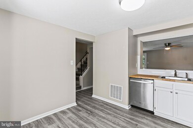 7259 Procopio Cir, Columbia, MD 21046 - photo 4